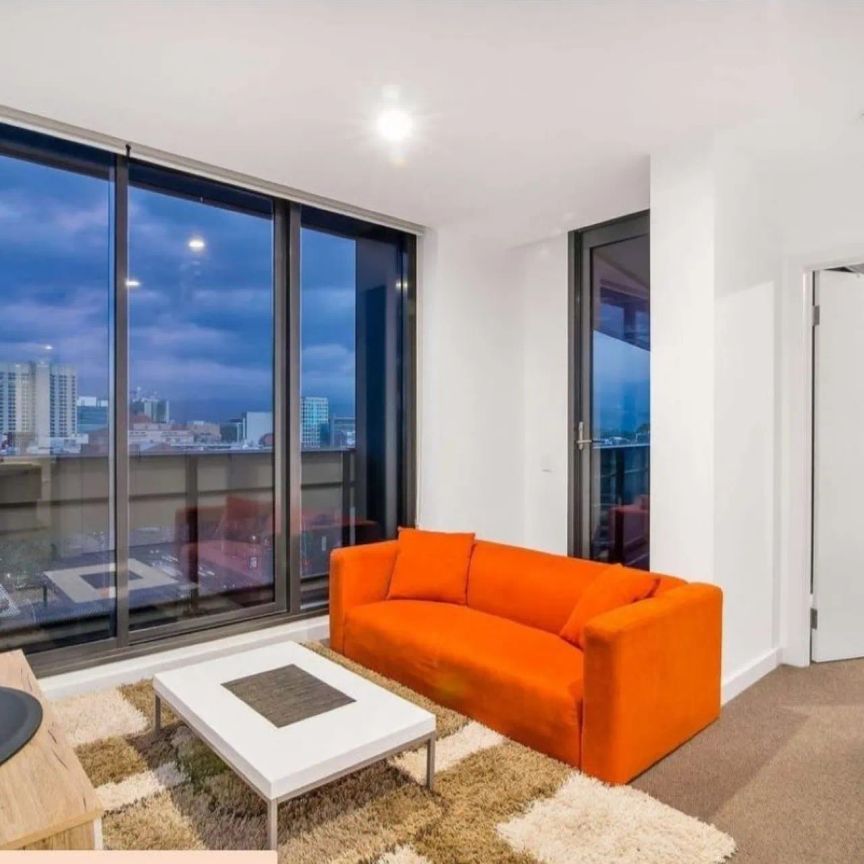 STUNNING FULLY FURNISHED 2 BEDROOM APARTMENT IN ADELAIDE CBD - Photo 1