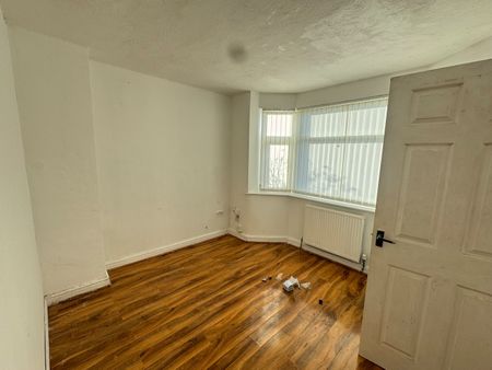 5 Bed Semi-Detached House, Goring Avenue, M18 - Photo 3