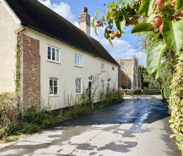 Charming Semi Detached Three Bedroom Cottage with Ground Floor WC, ... - Photo 1