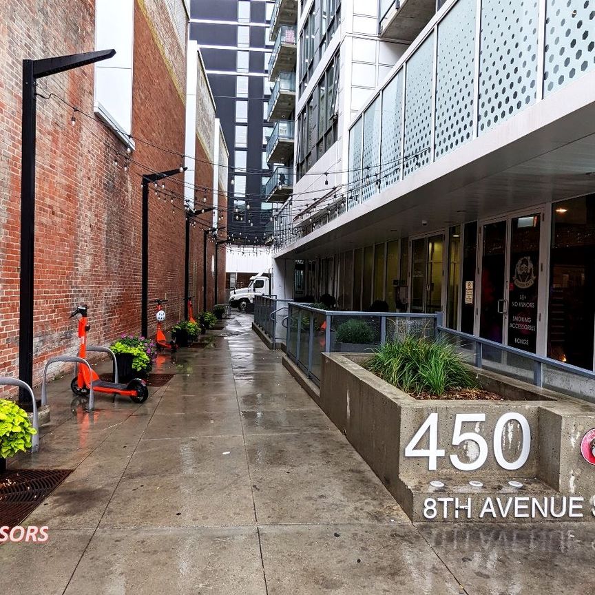 #401 450 8 Avenue Southeast - Photo 1