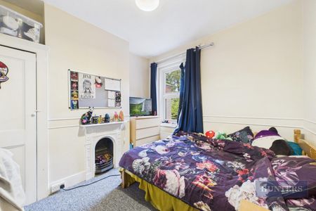 6 bedroom House To Let Total Size: 1539 SQ FT - Photo 4