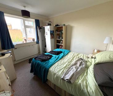 3 bedroom maisonette to rent - Photo 4