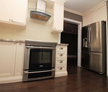 For Lease - 382 Walton Street, Oakville, Ontario - Photo 6