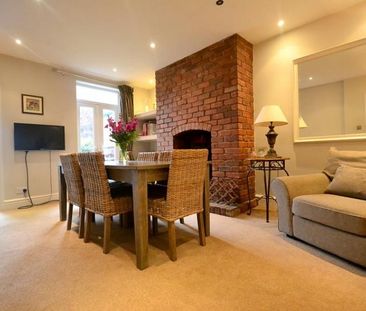 3 Bedroom Terraced To Let - Photo 2