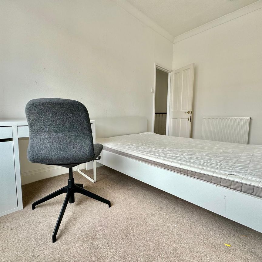 Trix Road, Norwich - Photo 1