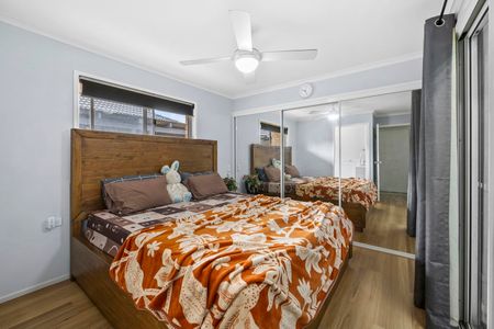 BEAUTIFUL HOUSE TO IMPRESS! - Photo 2