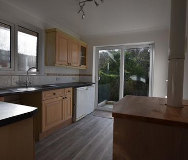 2 bedroom bungalow to rent - Photo 1