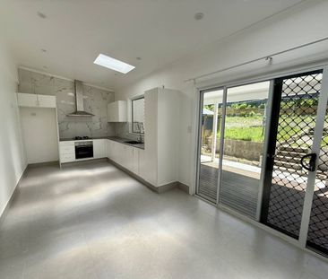 Charming Renovated Family Home in Morts Estate - Photo 3