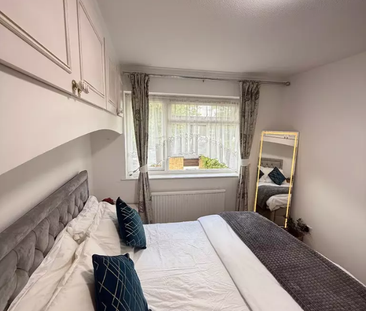 1 bedroom in a house share to rent - Photo 6