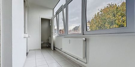 Appartement te huur in Laken voor € 920 met 2 slaapkamers - Photo 4