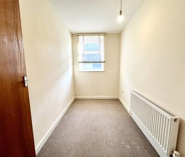 2 Bedroom - Photo 3