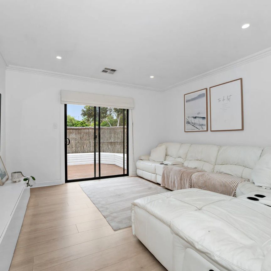 Beautiful Three Bedroom Home Close in Sought After Location - Photo 1