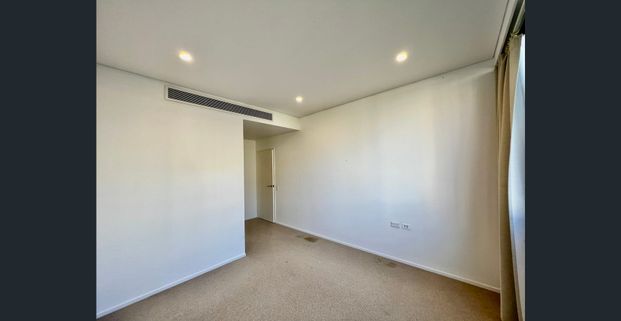 Luxurious 3 bedrooms Living in Camperdown's Heart - Photo 1
