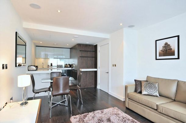 1 bedroom flat to rent - Photo 1