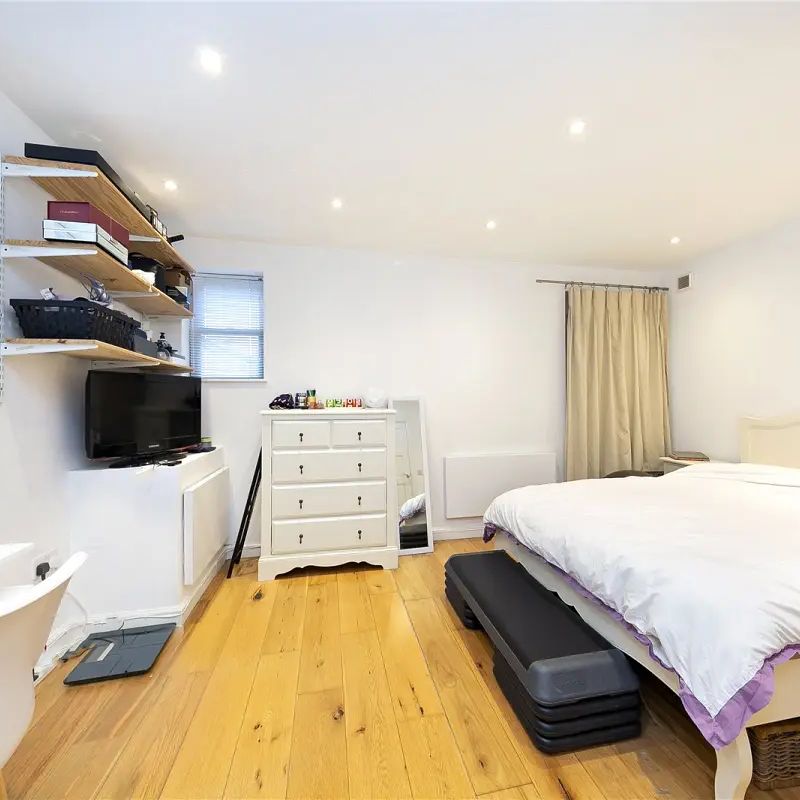 1 bedroom flat in Richmond - Photo 2