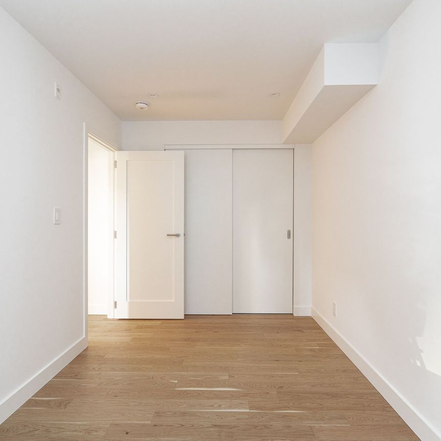 49 St. Clair Avenue West - Photo 1