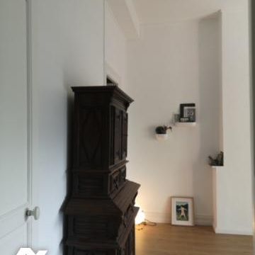 Appt 1er étage dans immeuble centre ville avec cuisine équipée, salon séjour, chambre salle de bains - Photo 4