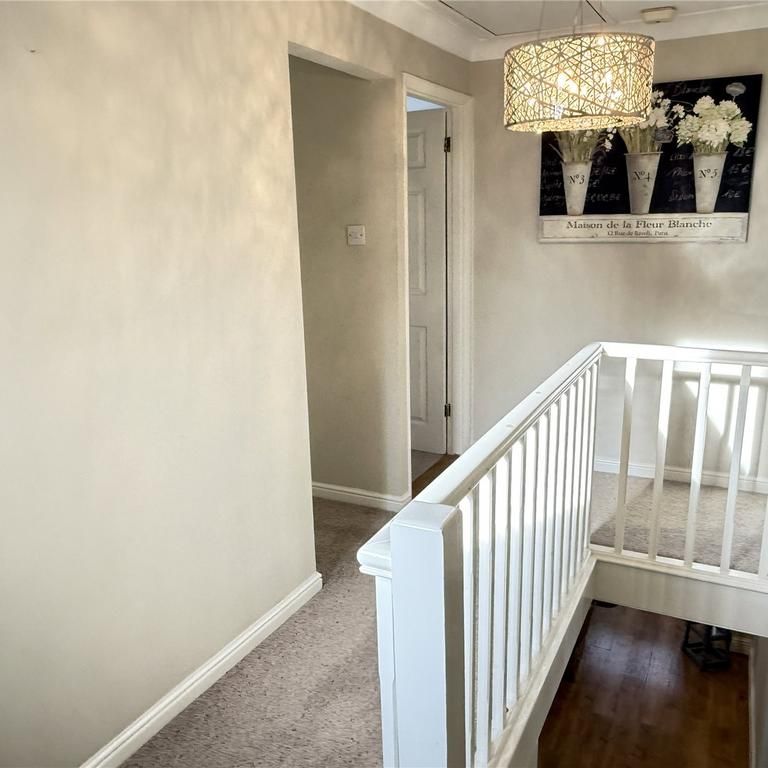 5 bedroom detached house to rent - Photo 1