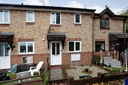 2 bedroom terraced house to rent - Photo 2
