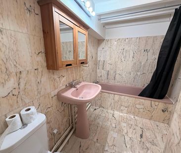 Location Appartement 1 pièce 44m² BORDEAUX 33000 - Photo 3