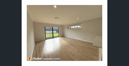 PRIME LOCATION | MOVE IN READY - Photo 2