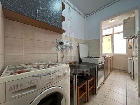 Apartament de inchiriat - Zona Vasile Aaron - Photo 4