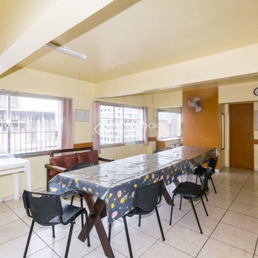 Apartamento com 1 quarto e 40m² para alugar em Centro Histórico, Porto Alegre. - Photo 1