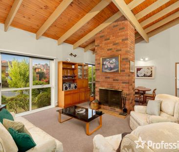 Timeless Family Home - Photo 2