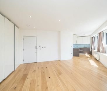 Balfour Road, TW3, London - Photo 3