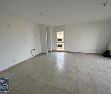 Location Appartement 3 pièces 60m² PIERRE BENITE 69310 - Photo 2