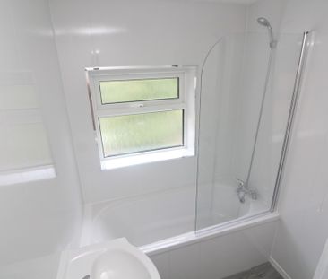 3 Bedroom Semi-Detached House - Photo 4