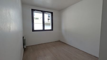 Location Appartement 3 pièces 81m² - Photo 3