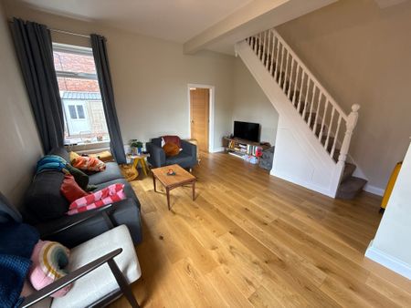 3 bedroom to let - Photo 2