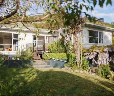 Sunny Elevated Home Near Tahunanui Beach – Privacy, Views and Chara... - Photo 1