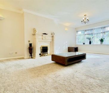 5 bedroom detached house to rent - Photo 2