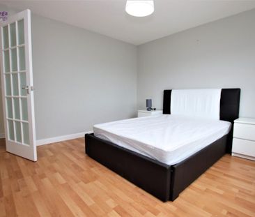 3 bedroom apartment to rent - Photo 6