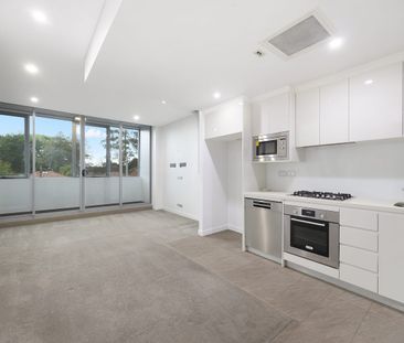 Light-filled one bedroom + study in Evoke - Photo 6