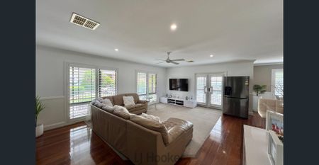 SPACIOUS MODERN 3-BEDROOM HOME - TINGIRA HEIGHTS, NSW - Photo 3