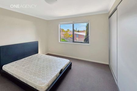 Stylish, Spacious & Low Maintenance - Photo 4