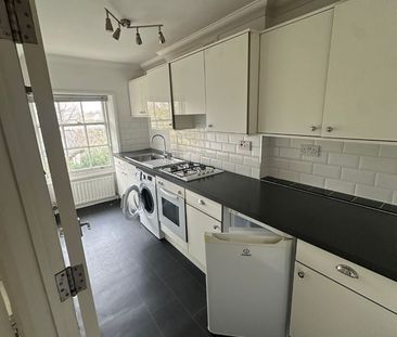 2 Bed Flat, Stratheden Road, SE3 - Photo 5