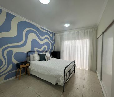 Modern Four Bedroom Family Home - Photo 3