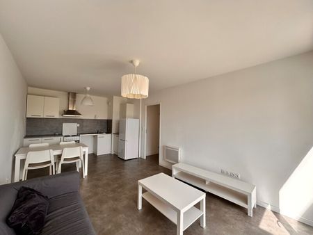 Location Appartement 3 pièces 59m² CORBEIL ESSONNES 91100 - Photo 5