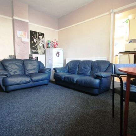 5 Bed - Large 5 Bed 2 Bath Crookesmoor - Photo 1