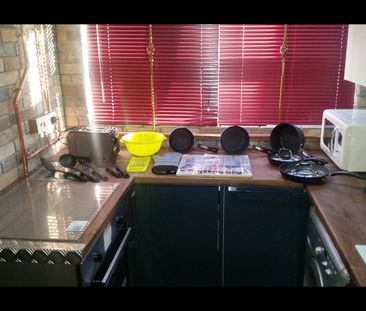 4 Bed Semi-Detached House, Brentbridge Road, M14 - Photo 4