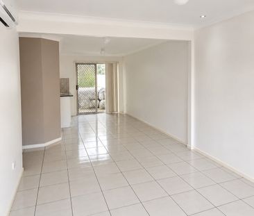 Modern Three-Bedroom Townhouse in a Convenient Petrie Location - Photo 1