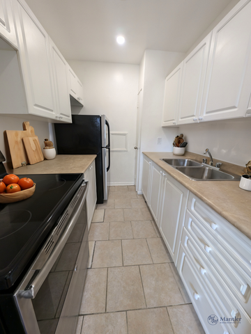 Bideford Apartments - 15 Bideford Ave - Photo 5