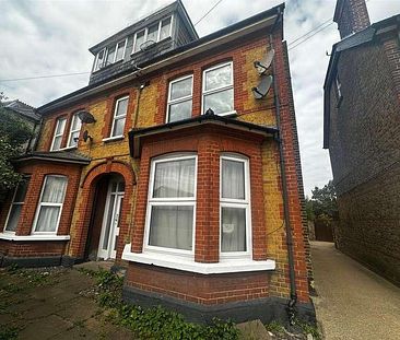 Darnley Road, Gravesend, DA11 - Photo 1