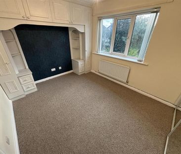 2 bedroom end of terrace house to rent - Photo 3