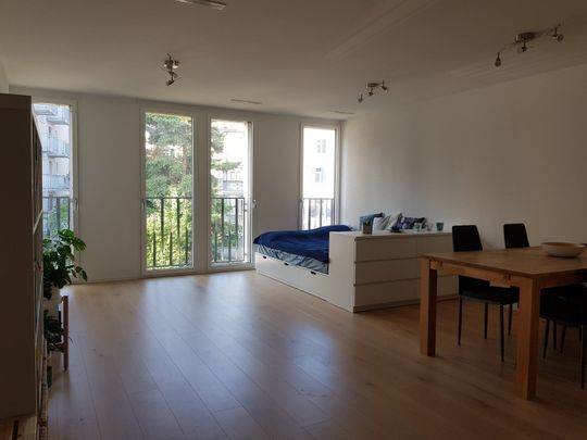 "Geräumige 1.5-Zimmerwohnung in Oerlikon!" - Photo 1