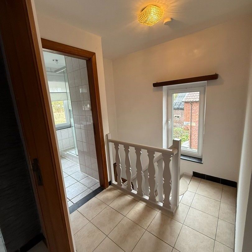 Instapklare woning met 3 slaapkamers en garage in Diepenbeek. - Foto 1